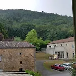Отель La Terrasse Le Crestet
